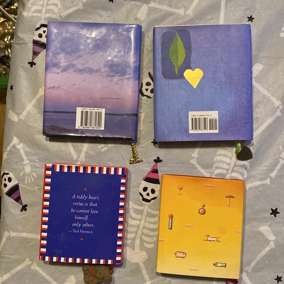 Mini books Teddy Bear dreams For Mom beacon of light all have book marks - Picture 2 of 3